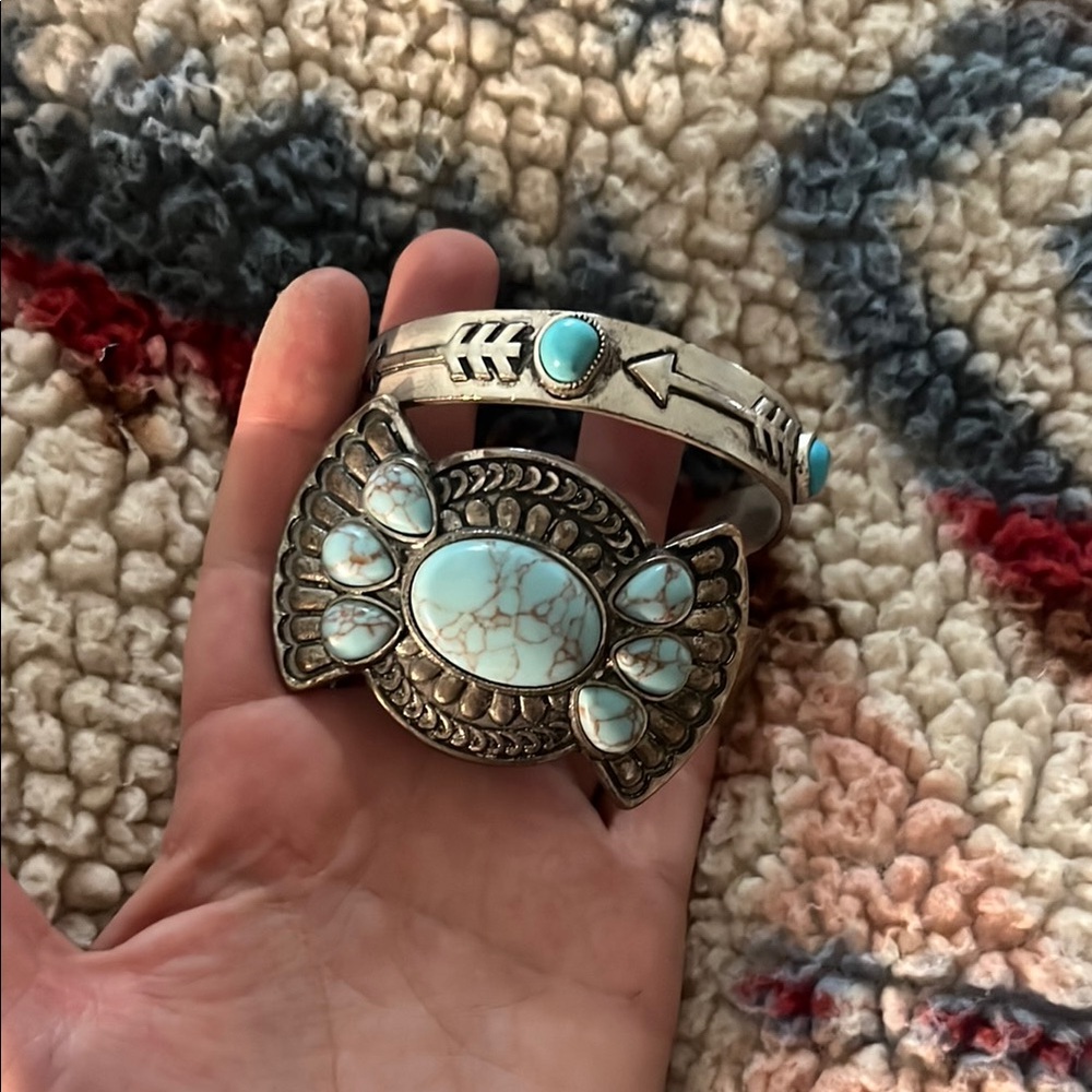 Turquoise and Silver Women's Bracelet